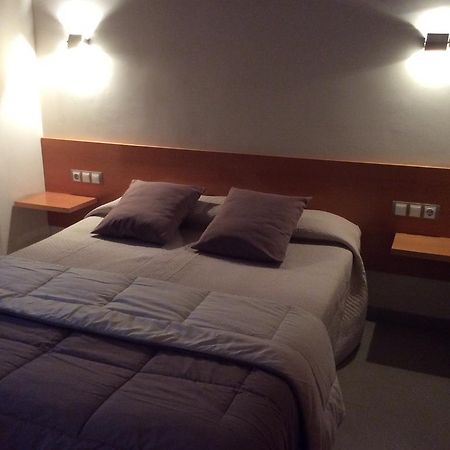 Hotel Viaurelia Montblanc Ruang foto