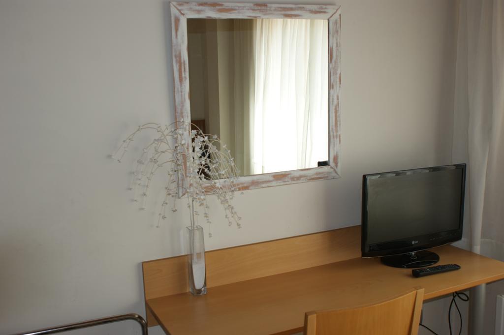 Hotel Viaurelia Montblanc Ruang foto